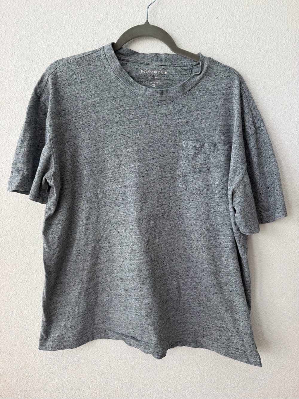 Banana Republic Gray Heather Short Sleeve Pocket Tee